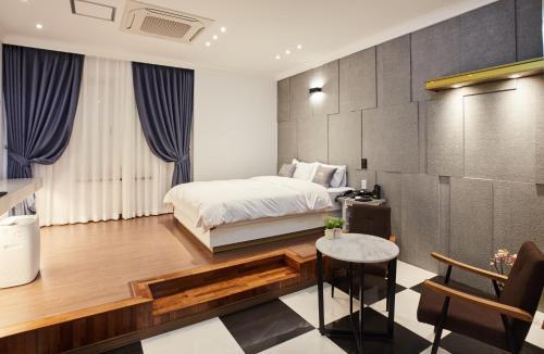 Noble Stay Hotel