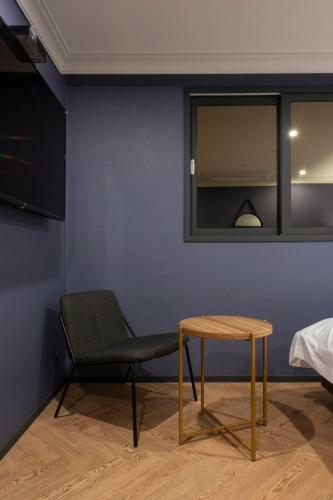 Seomyeon Brown-dot Hotel Gold