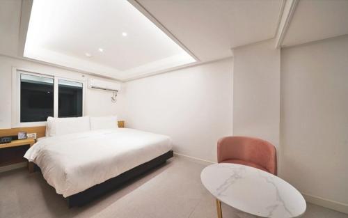Busan Seomyeon Business Hotel J7