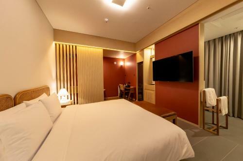 Hound Hotel Haeundae Signature