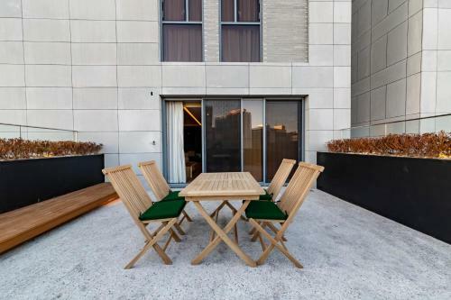 Hound Hotel Haeundae Signature