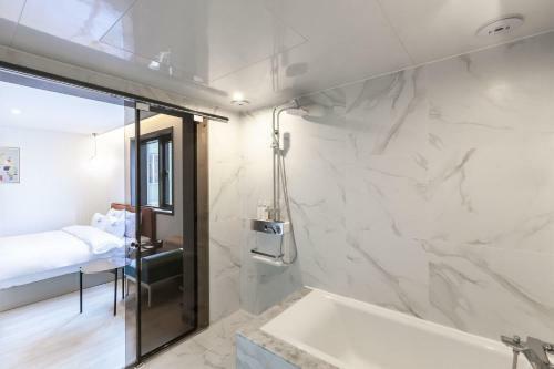 Browndot Hotel Sasang Renecite