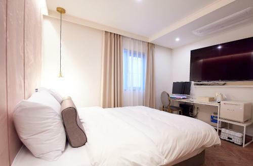 Denbasta Signature Hotel