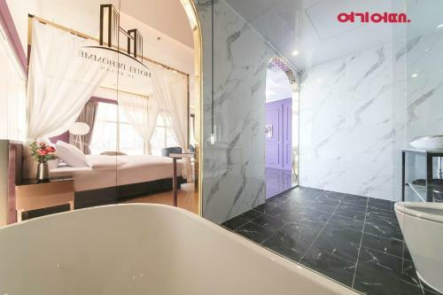 De Homme Hotel
