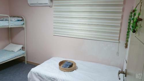 Hostal Mw House