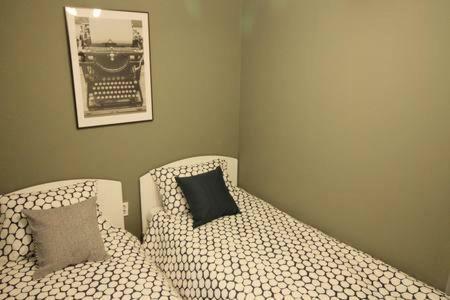 Hostal Mw House