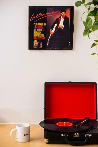 Glue Hotel
