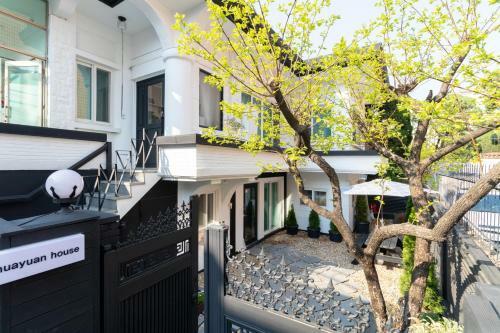 Hostal Hongdae 4min Soju House