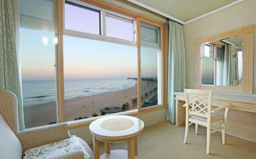 Motel Naksan World Beach
