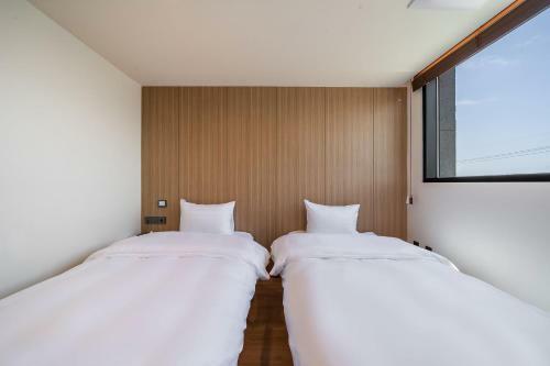 Aroomi Hotel