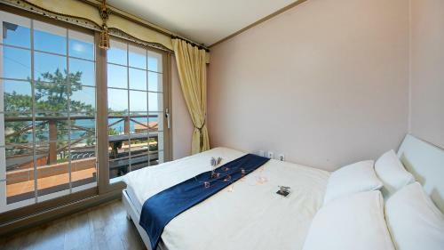 Yeosu Skypurple Pension