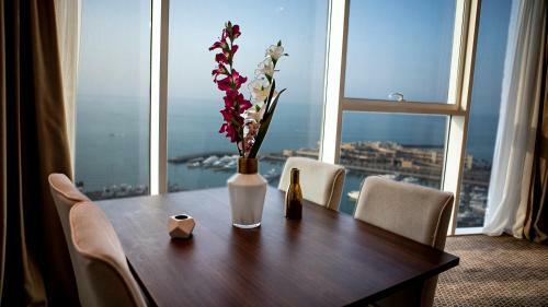 Hotel Levels Tower Apartments