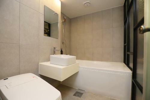 Siheung Unique Hotel 28