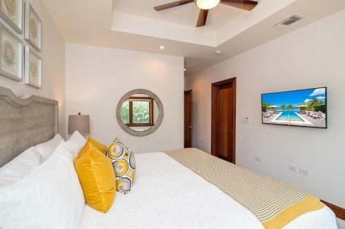 Casa Luna #4 By Grand Cayman Villas