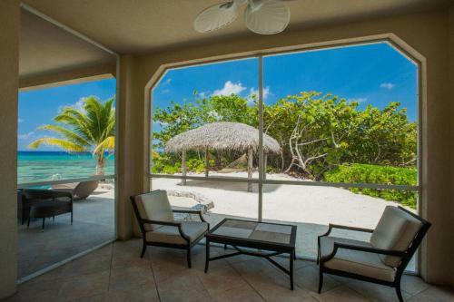 Christmas Palms By Grand Cayman Villas