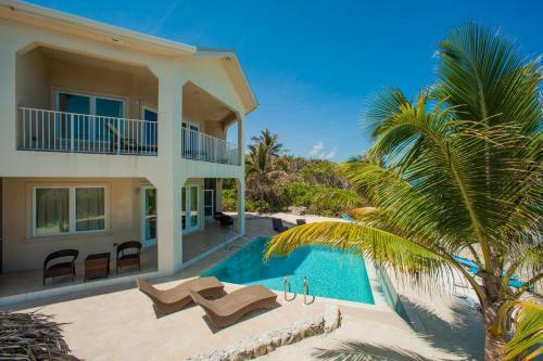Christmas Palms By Grand Cayman Villas