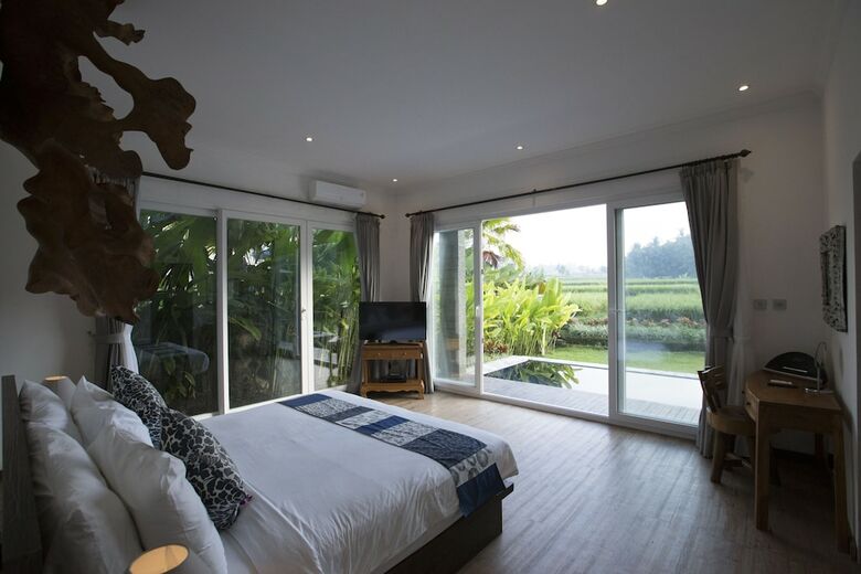 Hostal The Samara Villas & Restaurant
