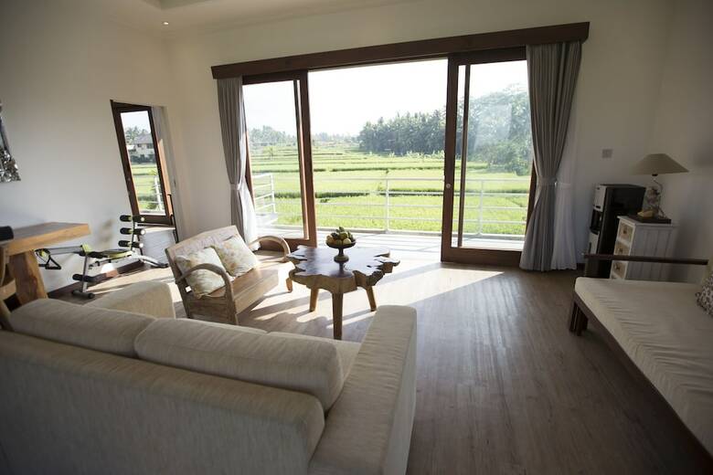 Hostal The Samara Villas & Restaurant
