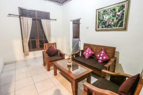 Hostal Gusti Kaler House