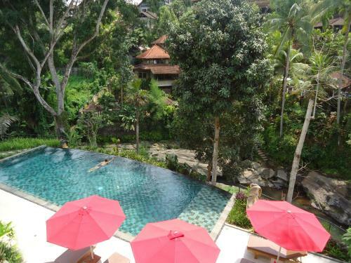 Labak River Hotel