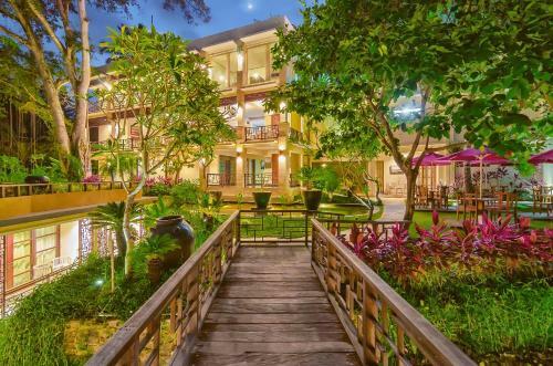 Labak River Hotel