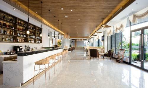 The Qube Hotel & Suite Vientiane