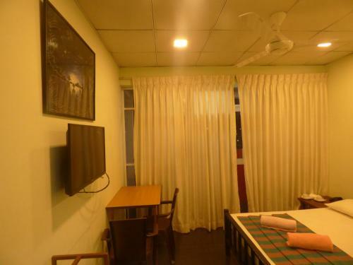Cfc Brand Hotel-shadyrest