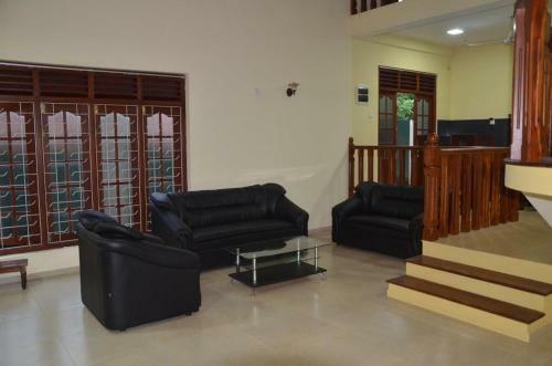 Villa Vinses In Hikkaduwa