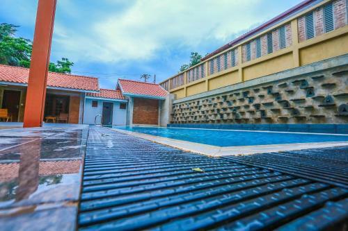 Olinia Airport Hotel