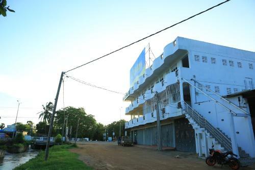 Hostal Thavam Guest House