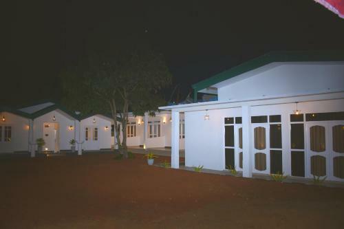 Hostal The Bamboo Tree Transit Hotel