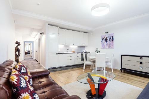 Twin Apartments 3 Bedr