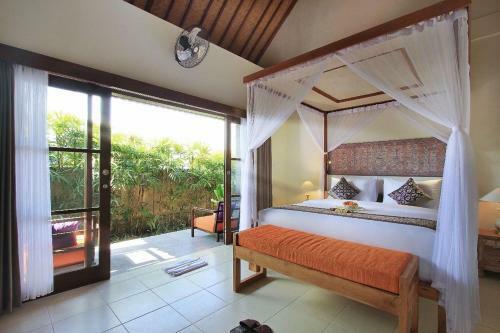 D'legon Villa
