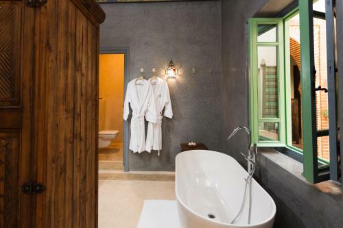 Bed & Breakfast Riad Azrur