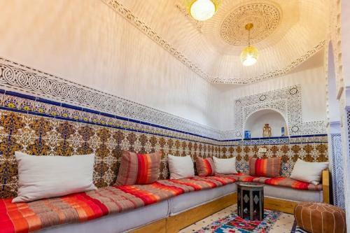 Hostal Riad Medina Art Suite & Heated Pool