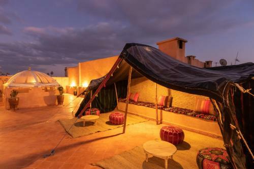 Hostal Riad Medina Art Suite & Heated Pool