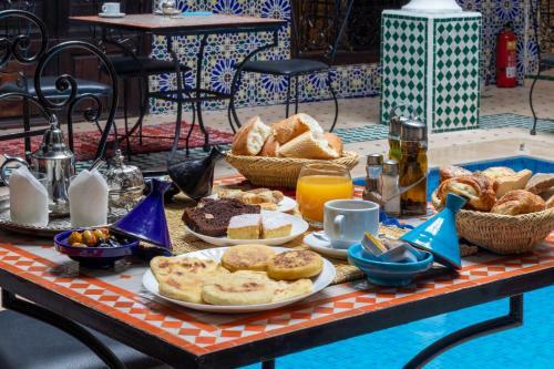 Hostal Riad Medina Art Suite & Heated Pool