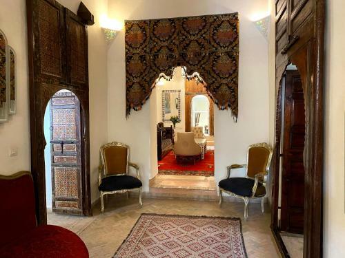 Hostal Maison Du Tresor