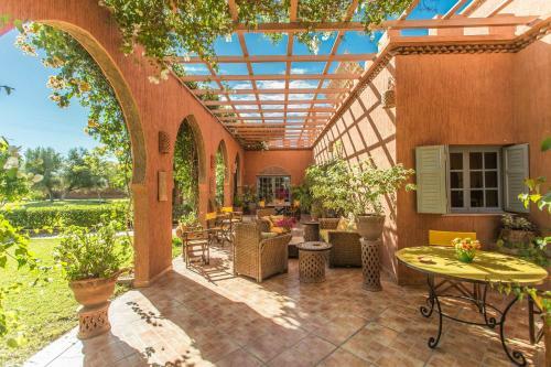 Villa Les Oliviers - A Setting Of Tranquility