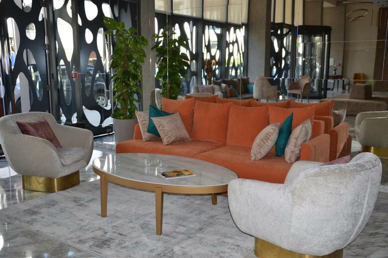 Flower Town Hotel & Spa