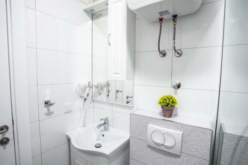 Hotel H Sara Luxury Rooms