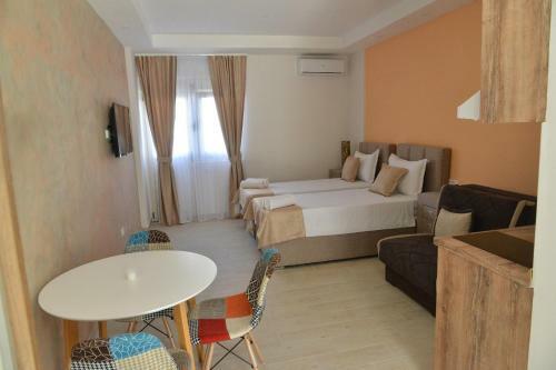Helada Apartments