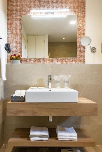 Apartamento Lustica Bay Central