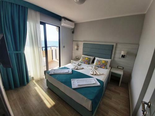 Pearl Beach Hotel & Resort
