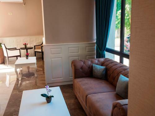 Pearl Beach Hotel & Resort
