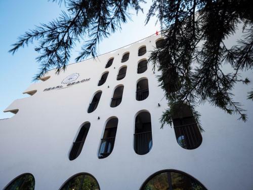 Pearl Beach Hotel & Resort