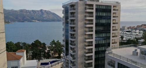 Fontana Lux Apartments