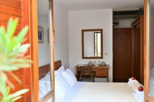 Hostal So Rooms City Centre