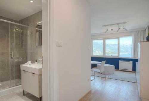 Hotel Fontana Seafront Residences