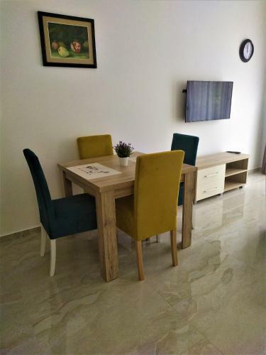 Aura Lux Apartments